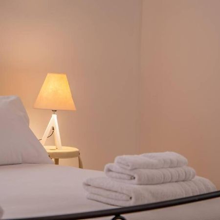 Seaview Stylish Flat In Andros - Walk To Beach Ngoại thất bức ảnh