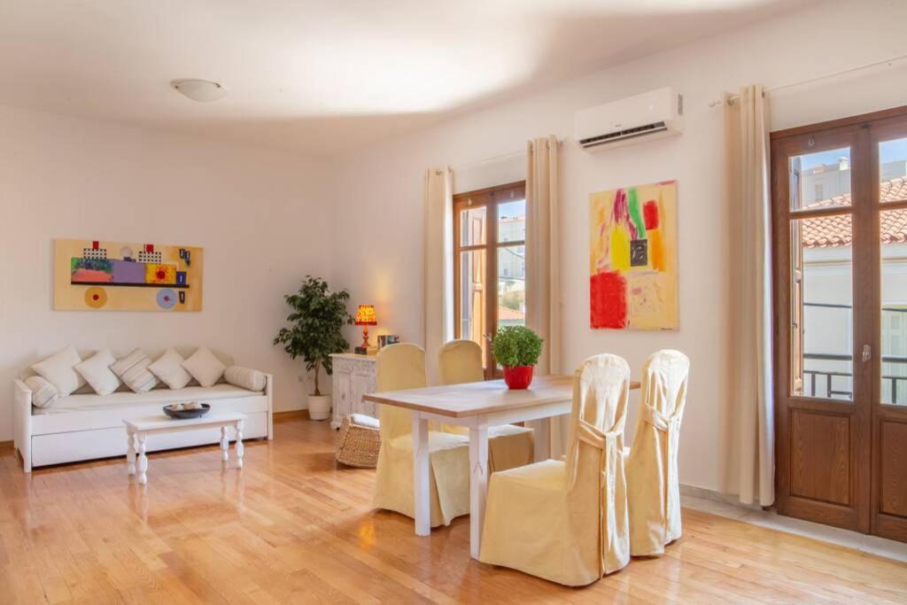 Seaview Stylish Flat In Andros - Walk To Beach Ngoại thất bức ảnh